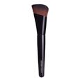 Real Flawless Foundation Brush Laura Mercier