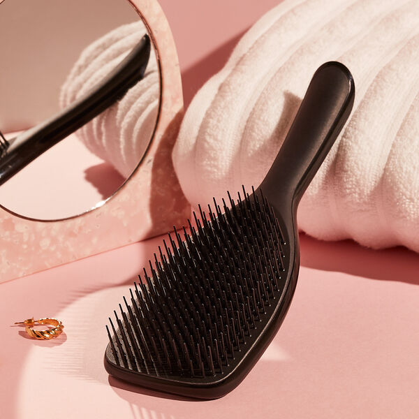 The Ultimate Detangler Hairbrush Liquorice Black Tangle Teezer