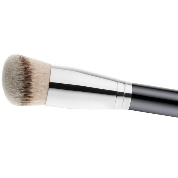 170 Synthetic Rounded Slant Brush MAC