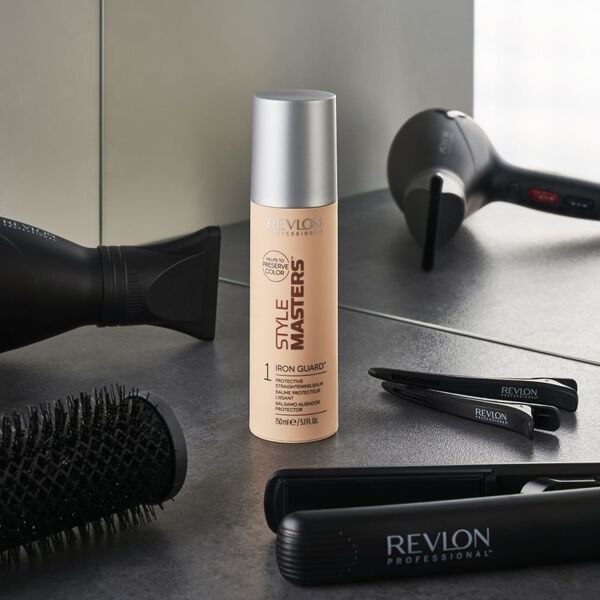 STYLE MASTERS™ SMOOTH IRON GUARD™ Revlon Professional